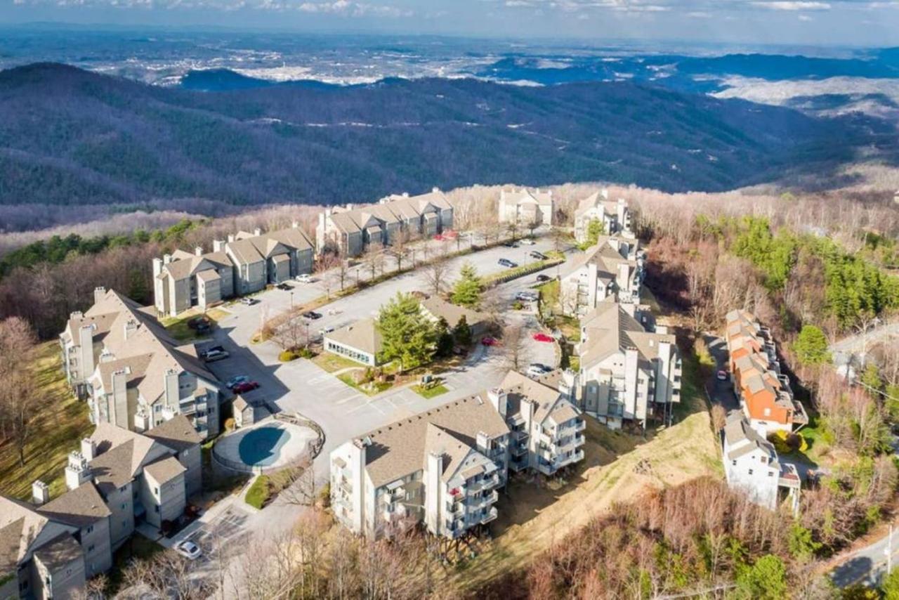 Wow Views!!-Mountain Escape-Outdoor Pool-Close To Downtown-Wifi-Cable-Private Balcony Gatlinburg Luaran gambar
