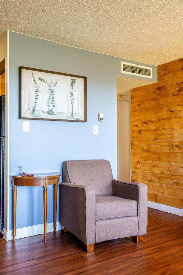 Wow Views!!-Mountain Escape-Outdoor Pool-Close To Downtown-Wifi-Cable-Private Balcony Gatlinburg Luaran gambar