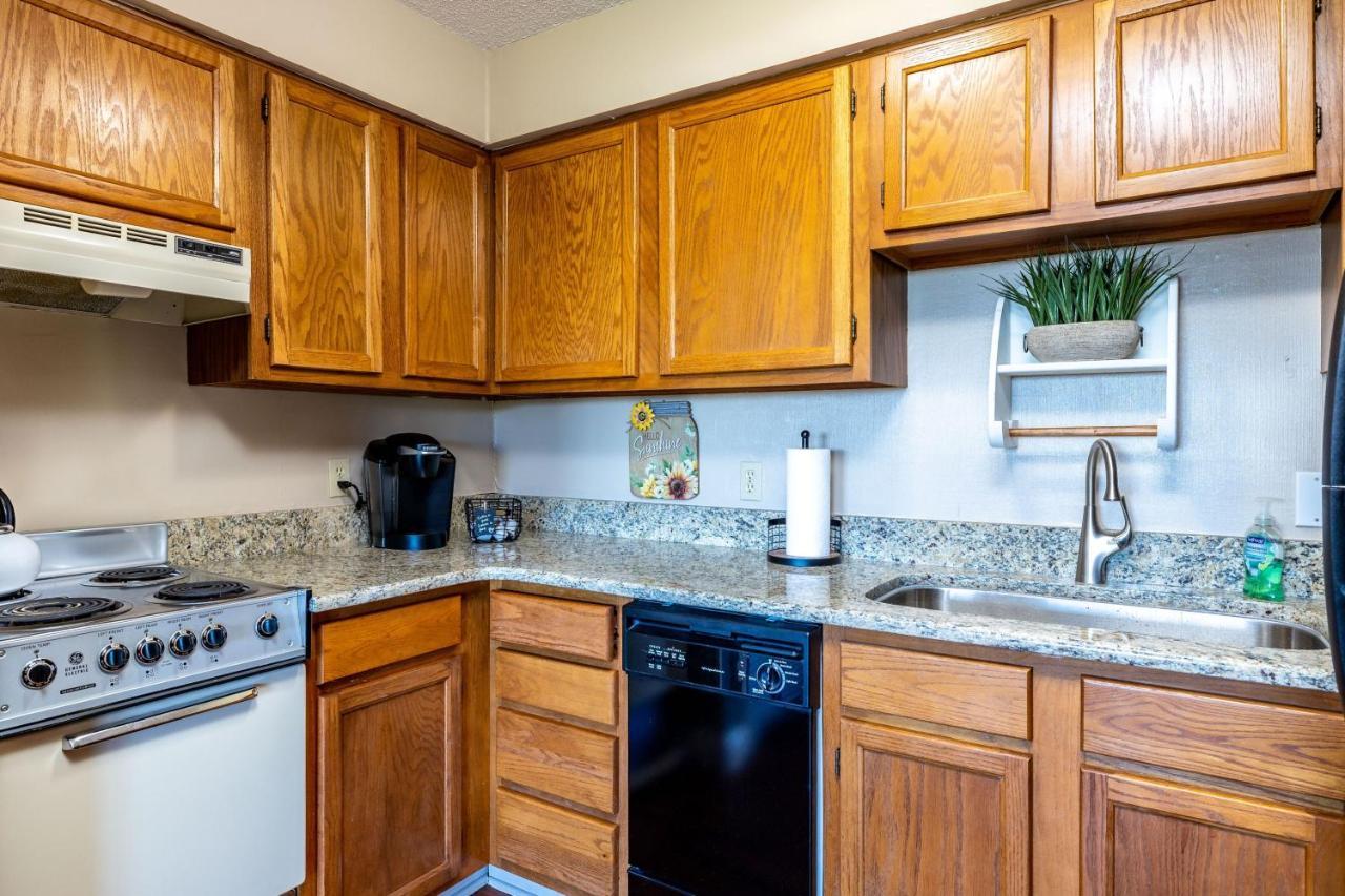 Wow Views!!-Mountain Escape-Outdoor Pool-Close To Downtown-Wifi-Cable-Private Balcony Gatlinburg Luaran gambar