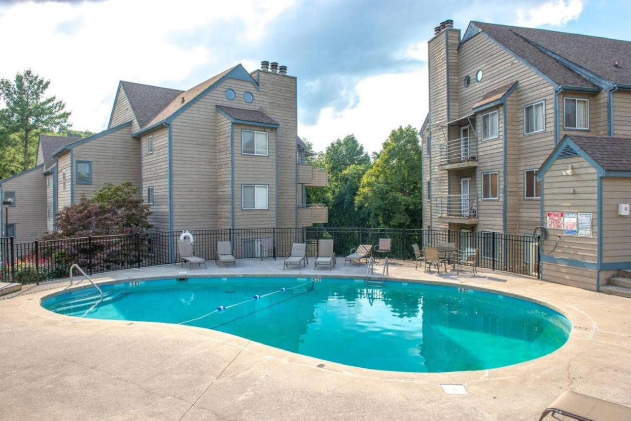 Wow Views!!-Mountain Escape-Outdoor Pool-Close To Downtown-Wifi-Cable-Private Balcony Gatlinburg Luaran gambar