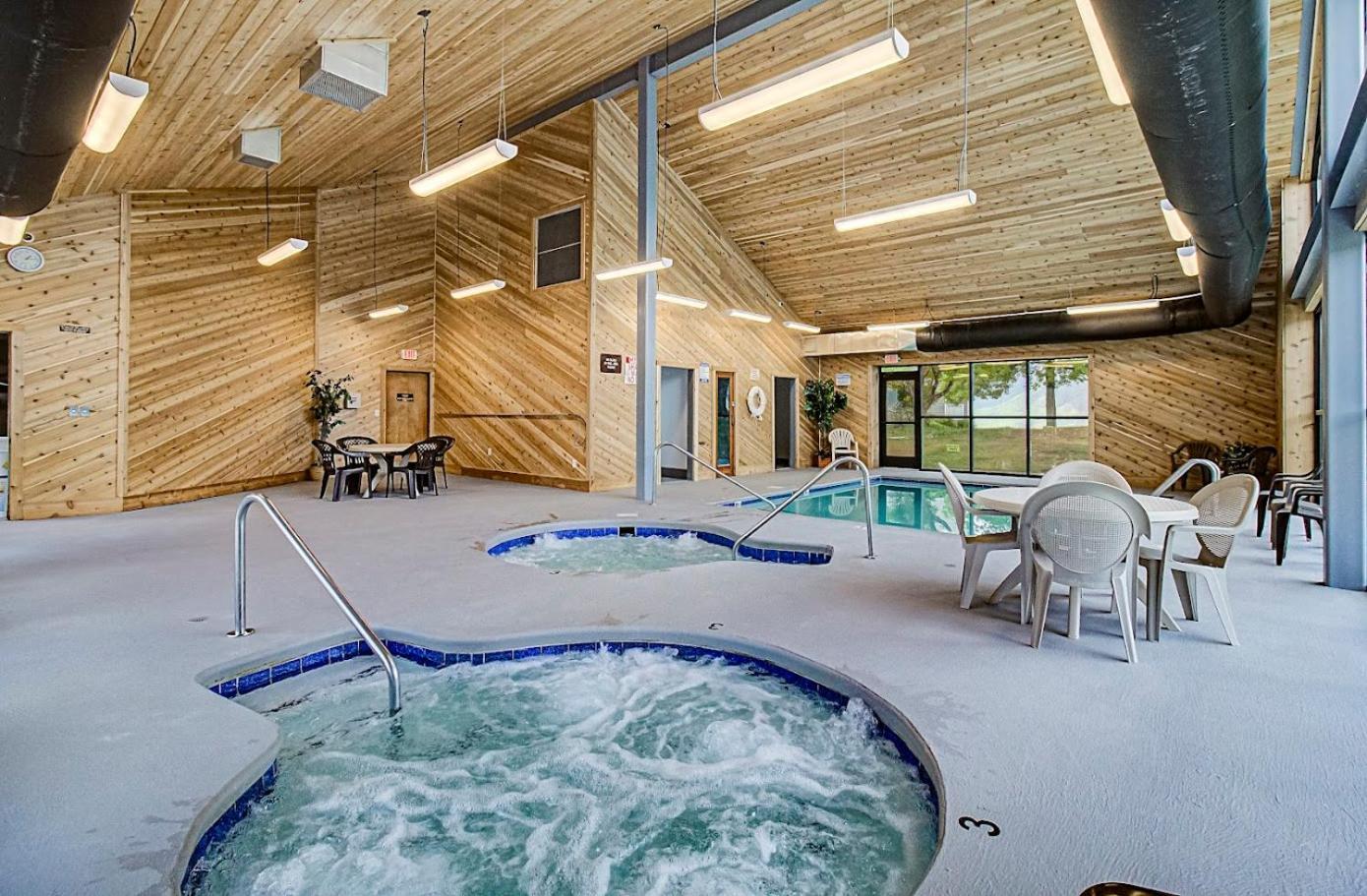 Wow Views!!-Mountain Escape-Outdoor Pool-Close To Downtown-Wifi-Cable-Private Balcony Gatlinburg Luaran gambar